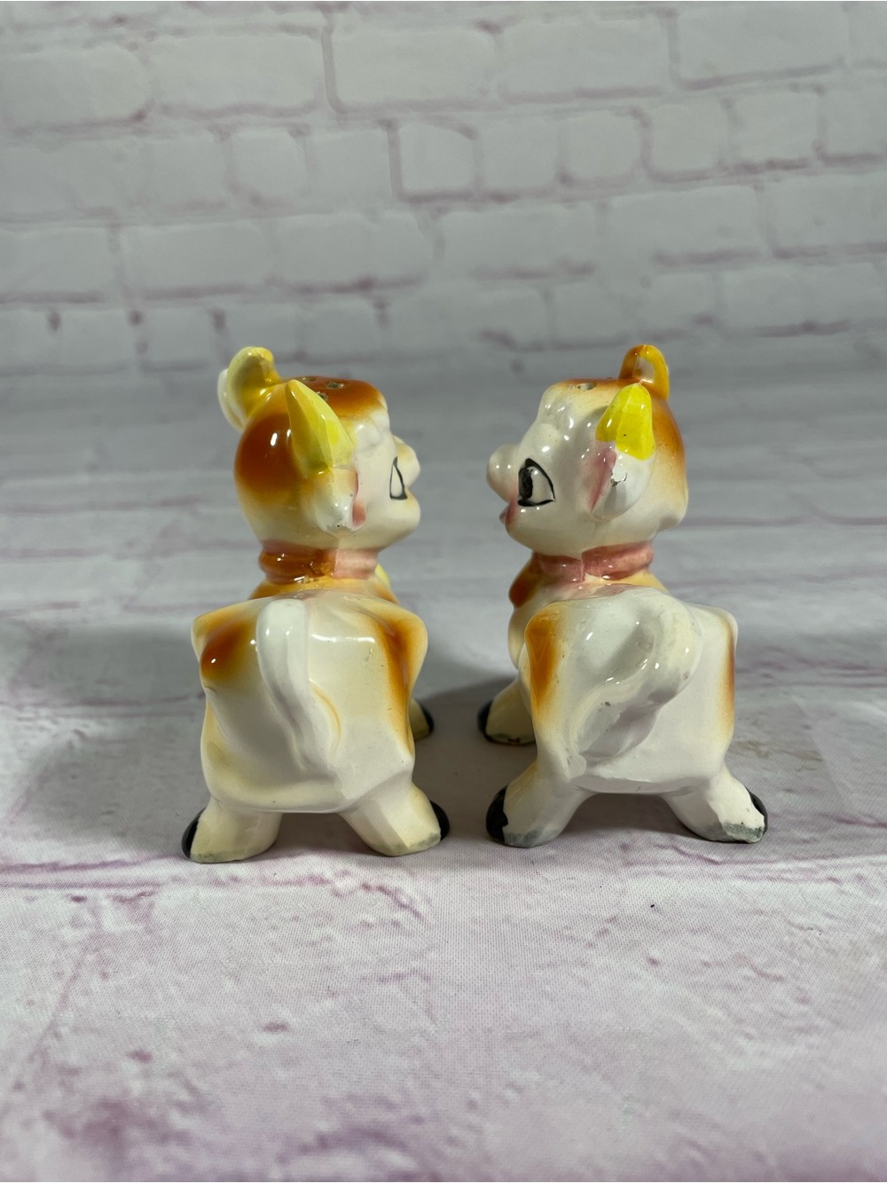 Vintage Elsie The Cow Ceramic Salt and Pepper Shaker Pair - Picture 2 of 6